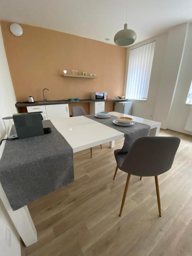 Apartmán Apartman Oko Písek Exteriér fotografie